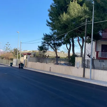 Будинок відпочинку Finally Puglia Барі